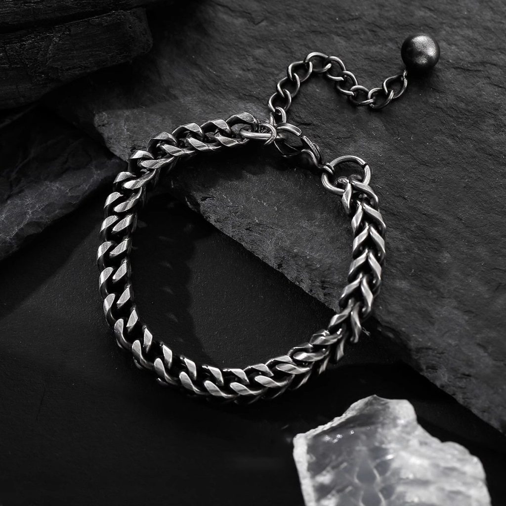 Titanium steel men’s bracelet, retro versatile personality, high-end hip-hop style, trend accessories must!